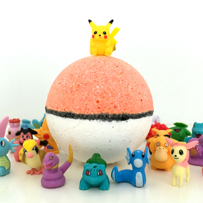 Pokébomb With Collectable Toy 